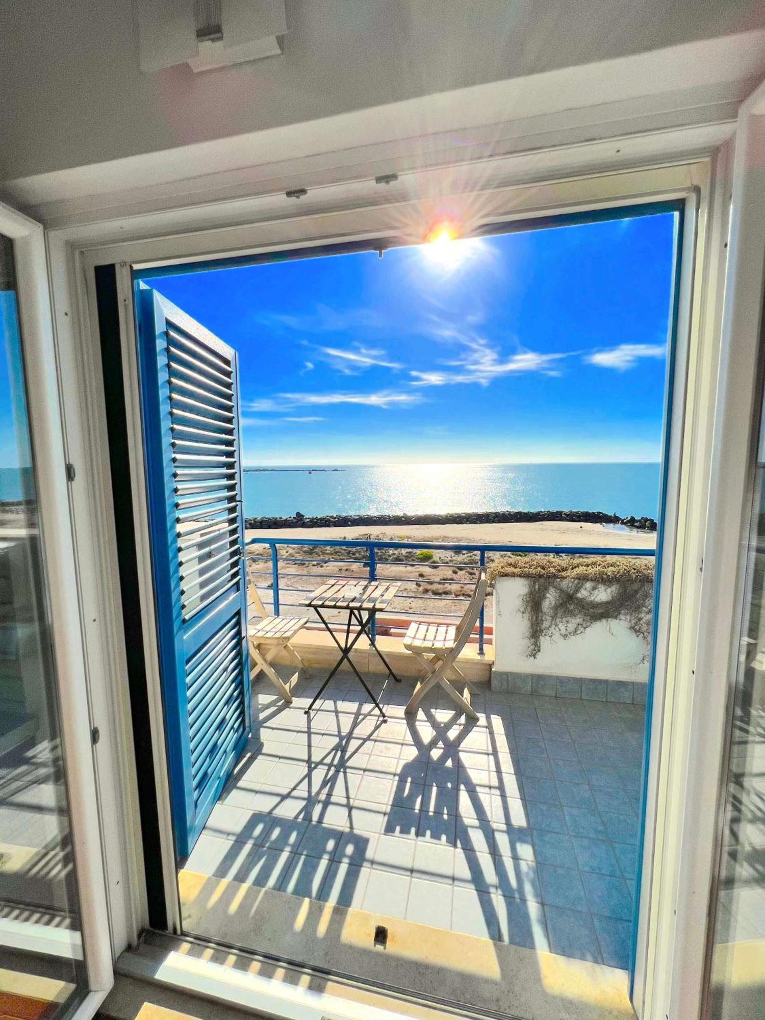 Alba Suite-Rome Airport Fco-Fronte Mare ฟิวมิชีโน ภายนอก รูปภาพ